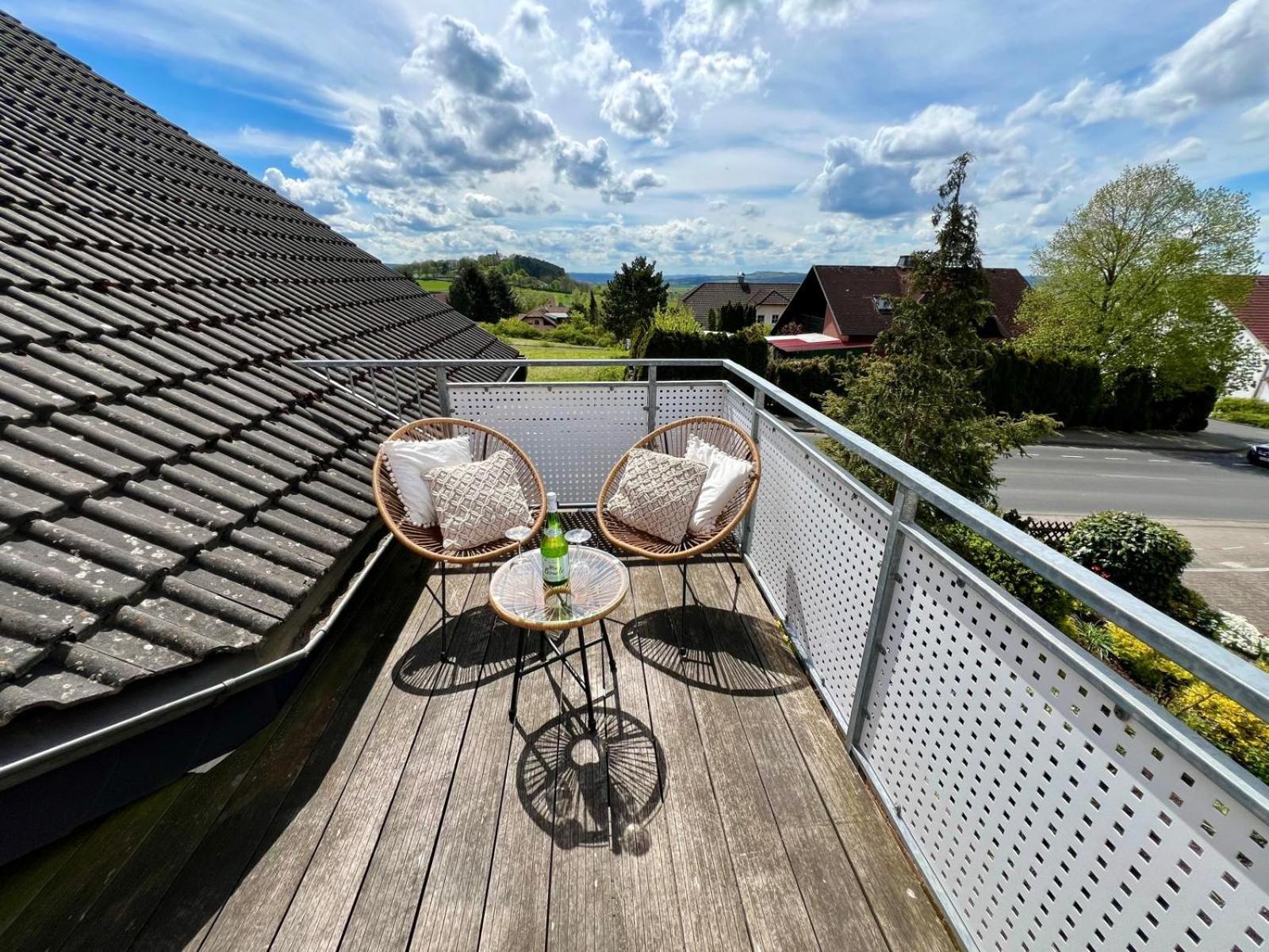Stadtoase Fulda Mit Flair - Whirlpool, Balkon, 2Xparkplaetze, Highspeed Wlan Esterno foto